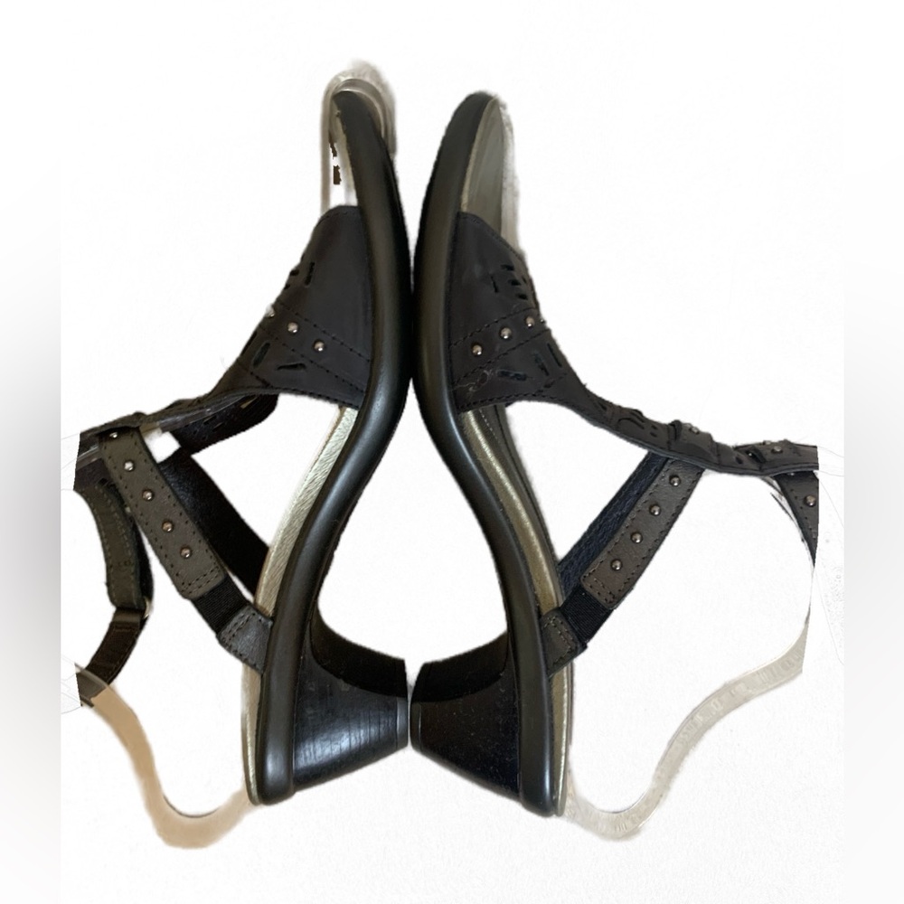 Naot Vogue Rivet Accent Leather Sandals EU 39/ US 8-8.5 - Picture 5 of 8
